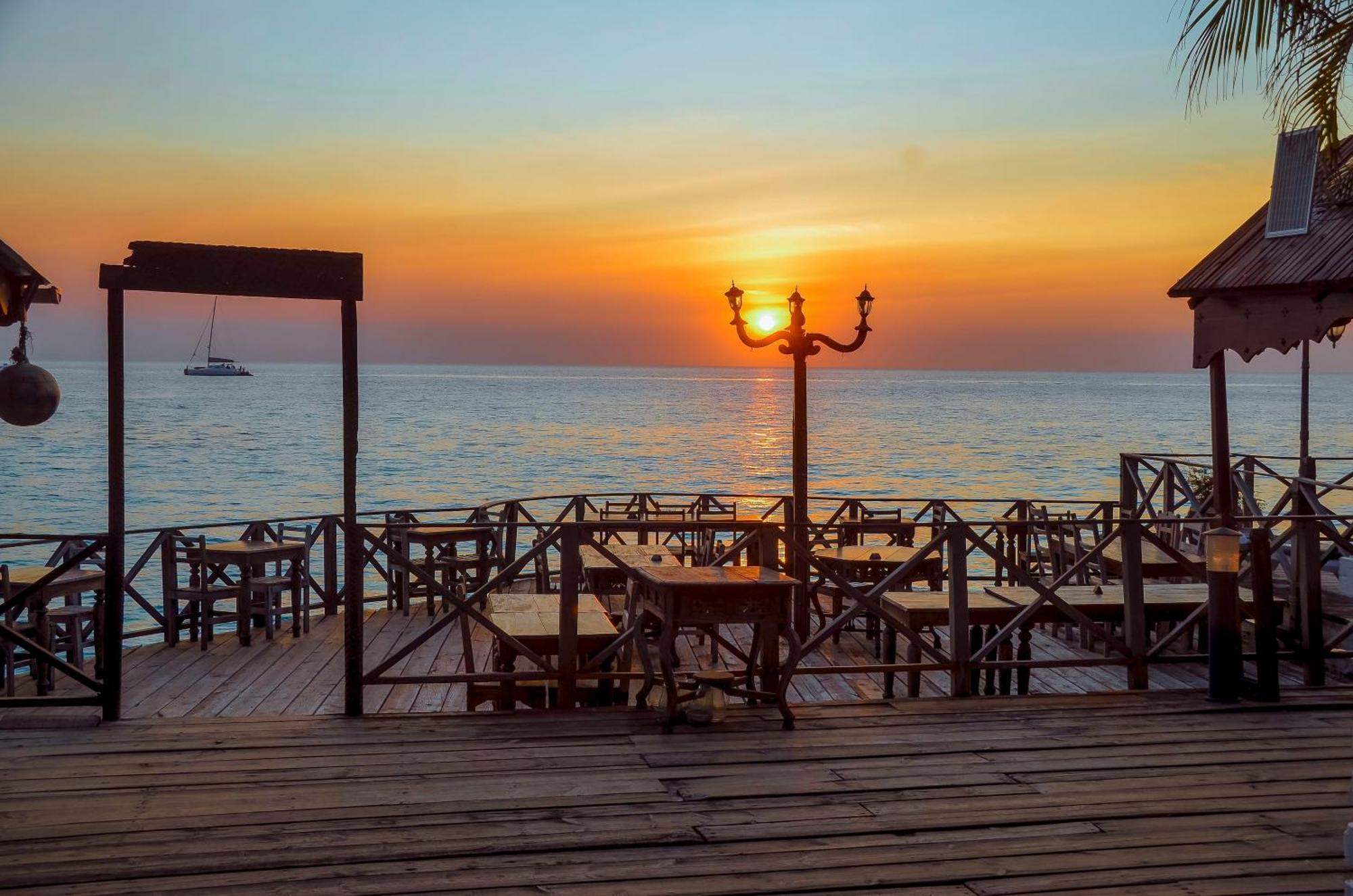 Langi Langi Beach Bungalows นูงวี ภายนอก รูปภาพ