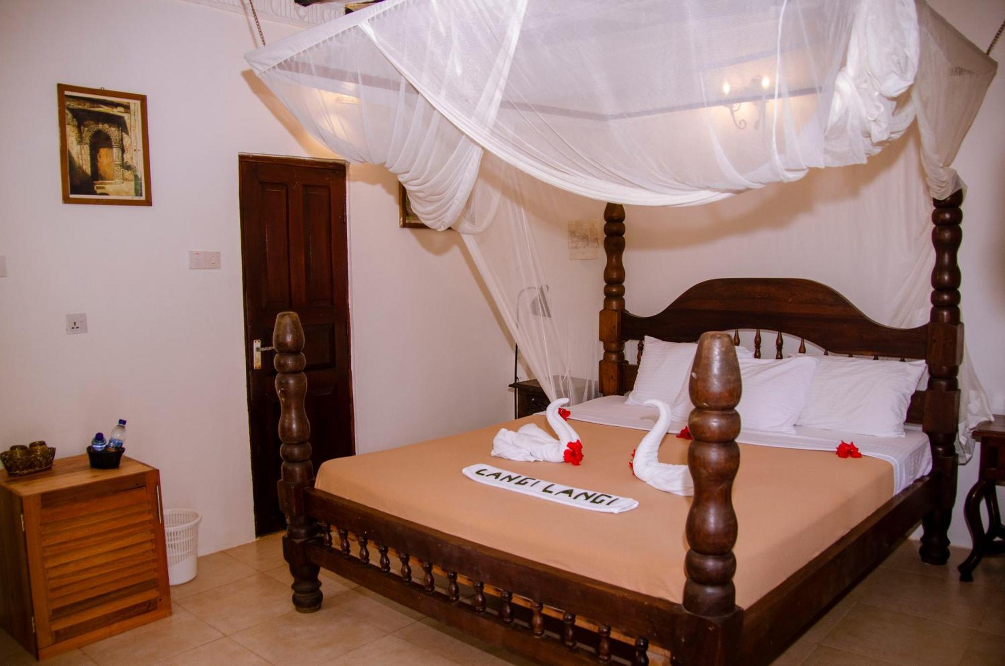Langi Langi Beach Bungalows นูงวี ภายนอก รูปภาพ